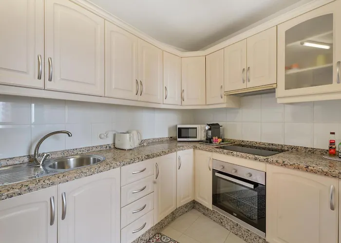 Sol Paraiso Адехе